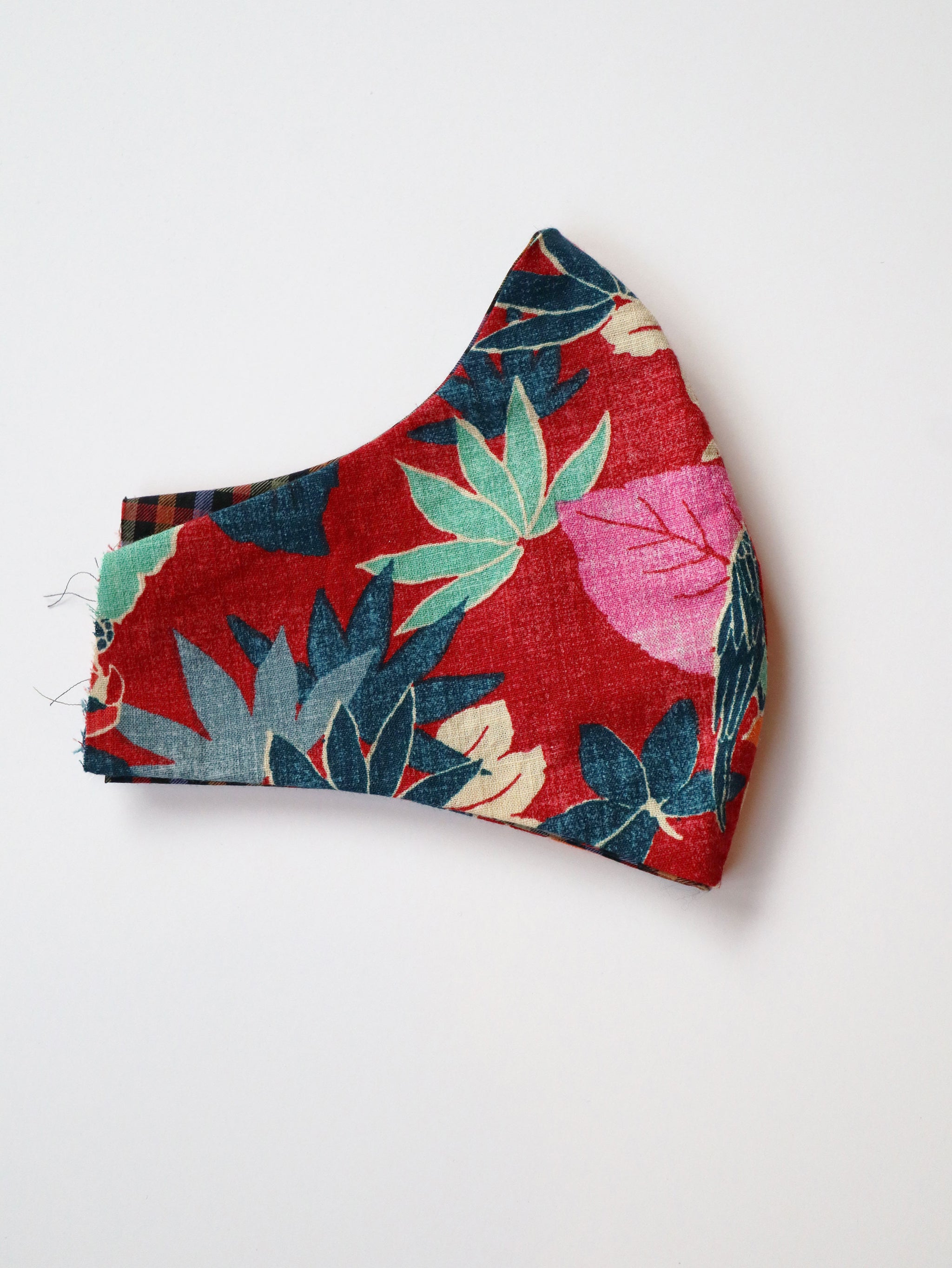 Reversible Red Tropical Print Mask
