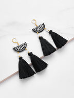 Hung Up On A Dream Earrings - Bl/Wh