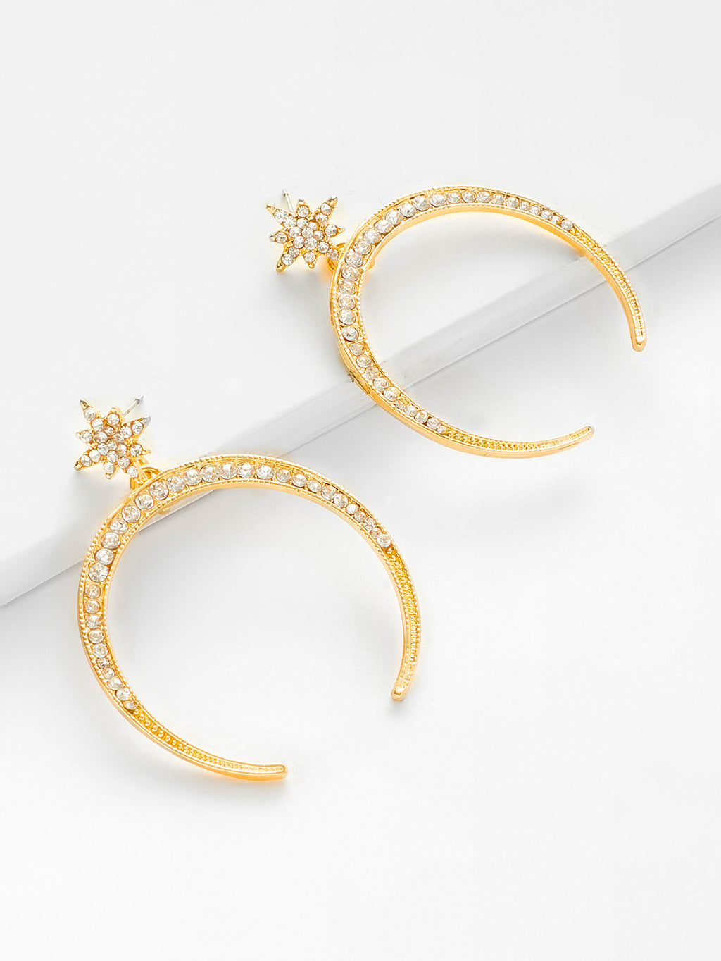 Alqamar Rhinestone Moon Horn earrings - Gold
