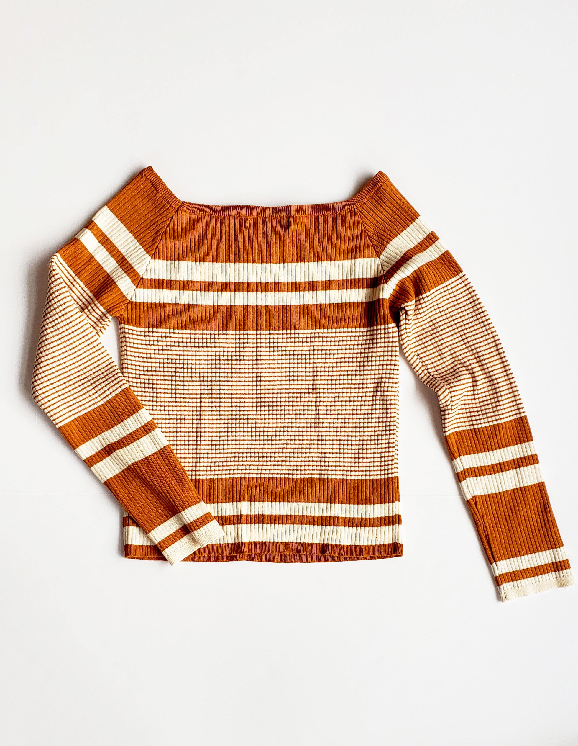 90s-Inspired Mustard & Cream Scoop Neck Ribbed Top