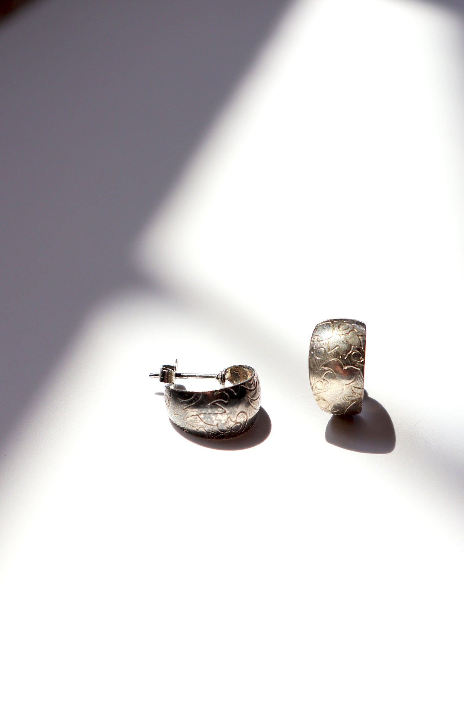 80s Etched Mini Hoop Earrings