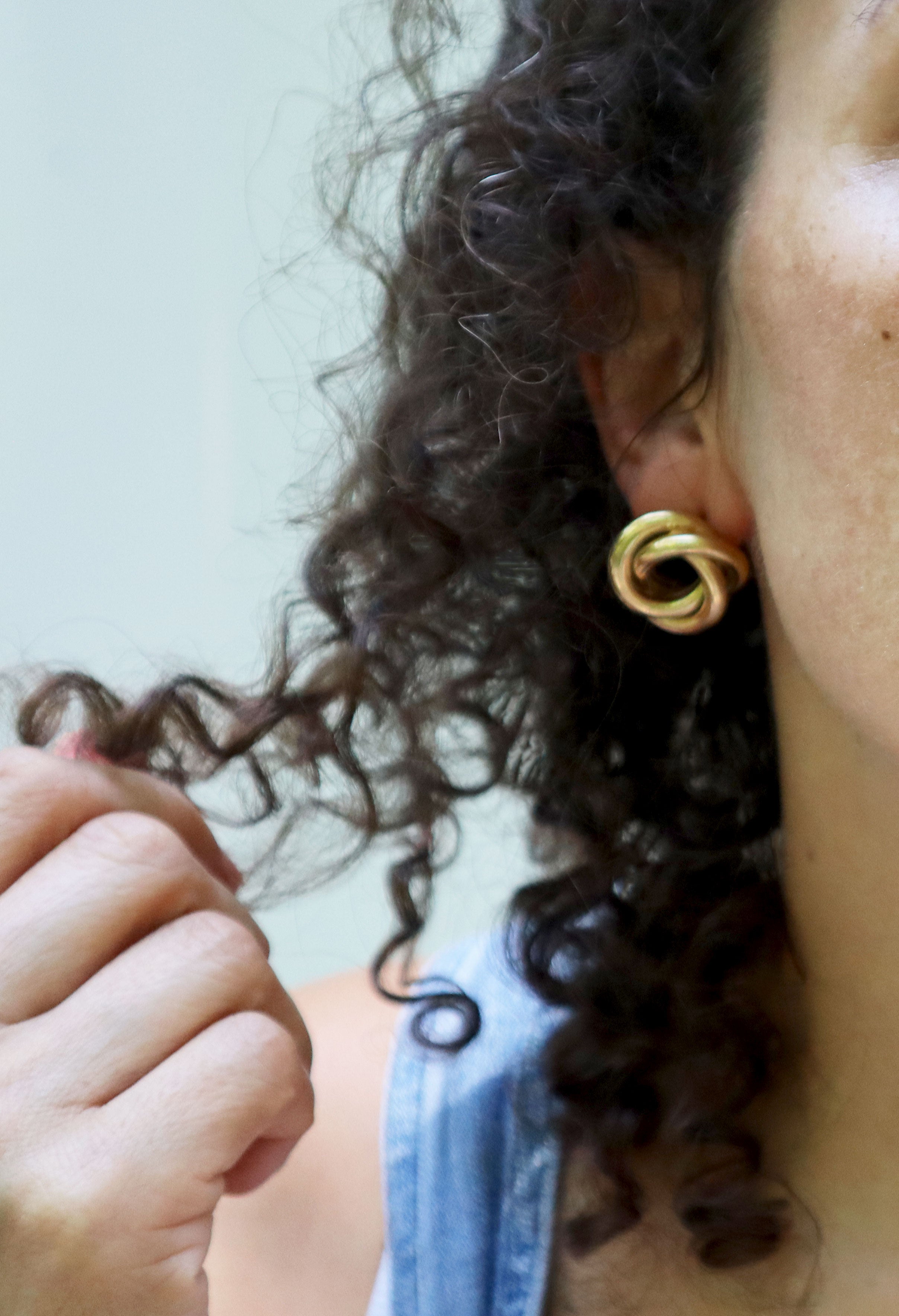 80s Large Classic Gold Knot Earrings