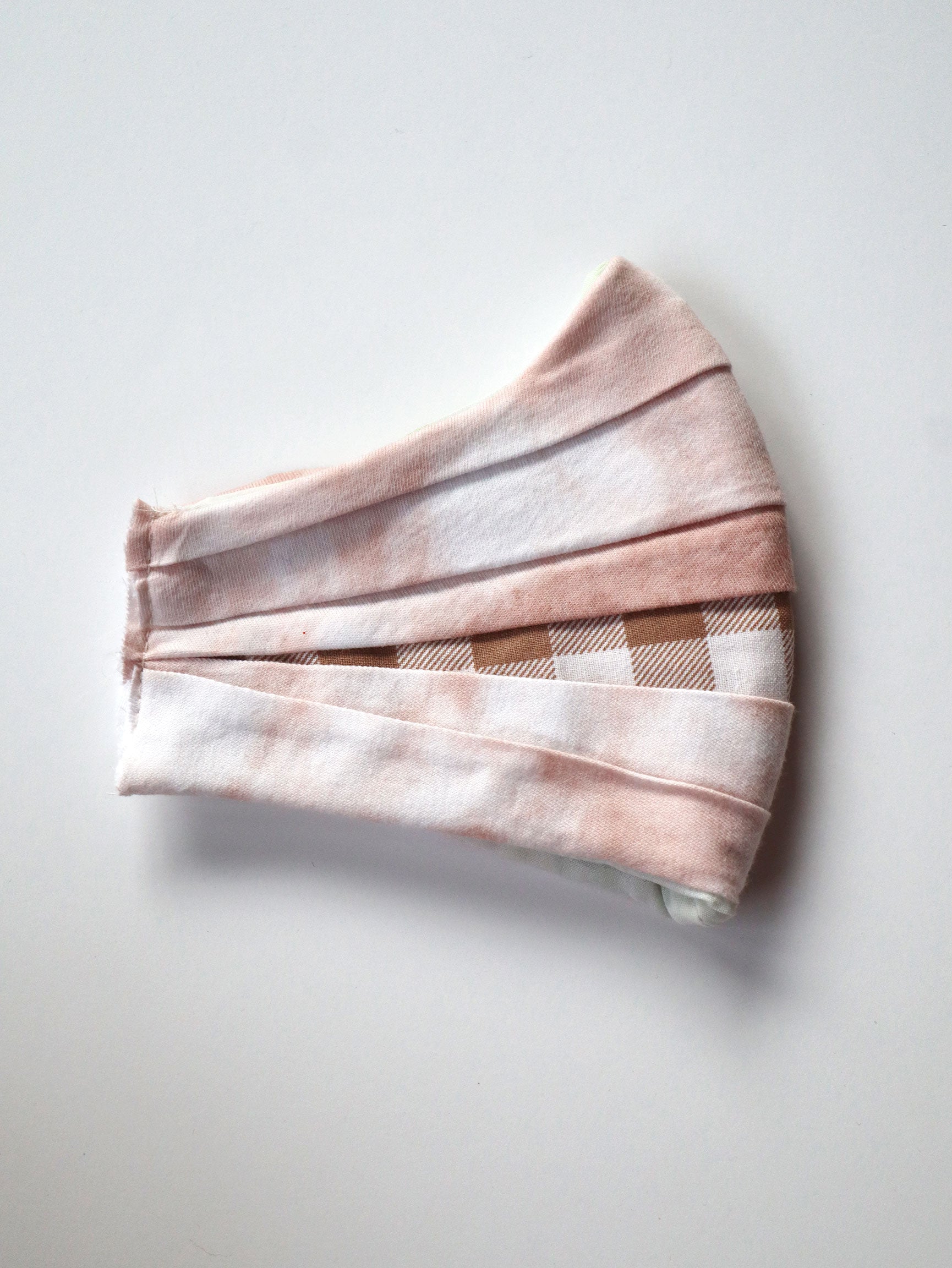 Pleated Knit Tie Dye w/Plaid Insert Mask