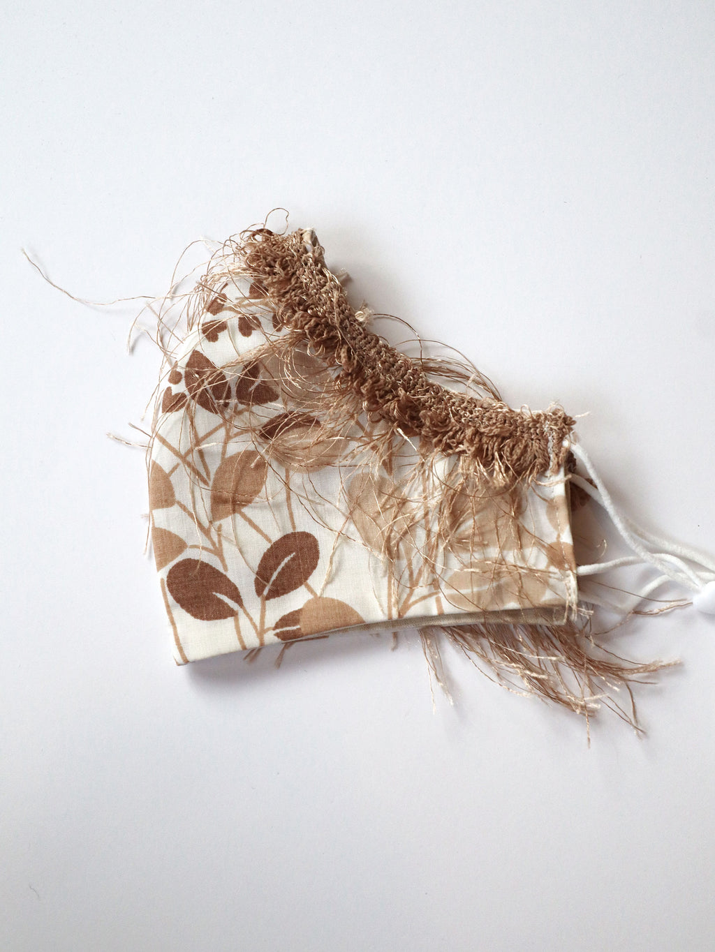 Leaf Print Mask w/Eyelash Trim - Taupe/White