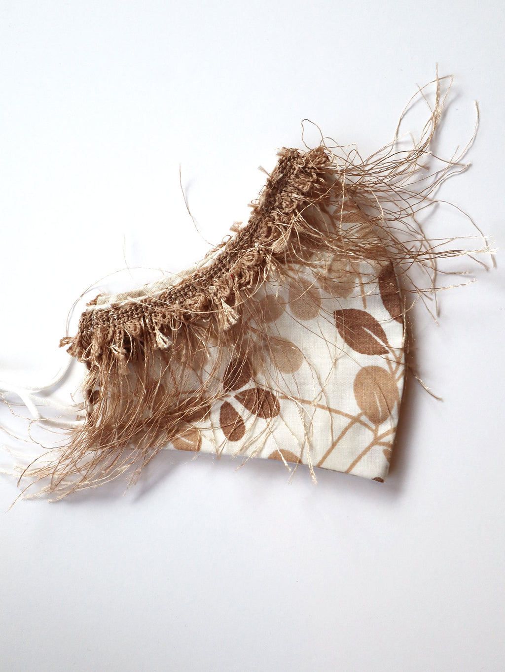 Leaf Print Mask w/Eyelash Trim - Taupe/White