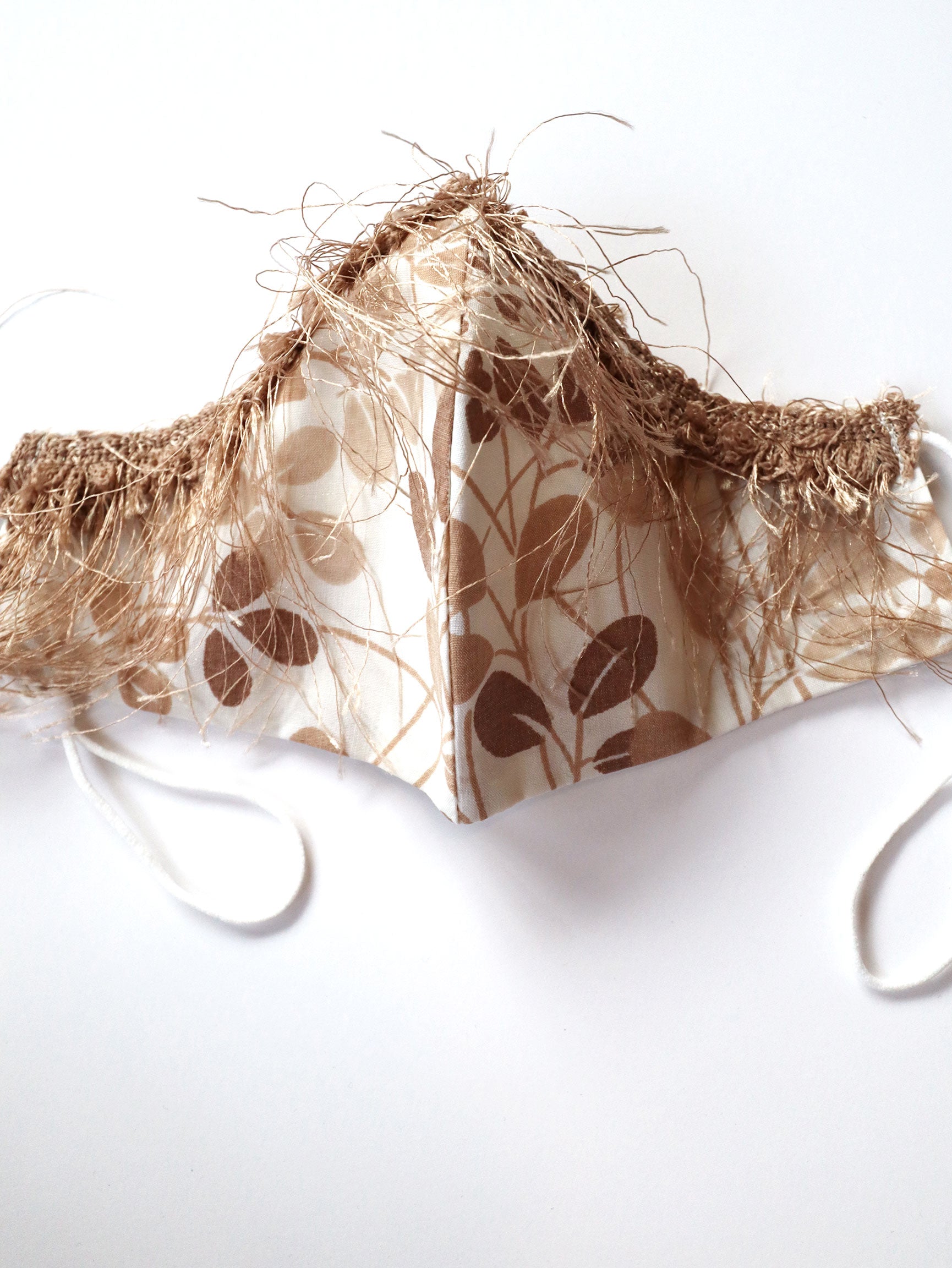 Leaf Print Mask w/Eyelash Trim - Taupe/White