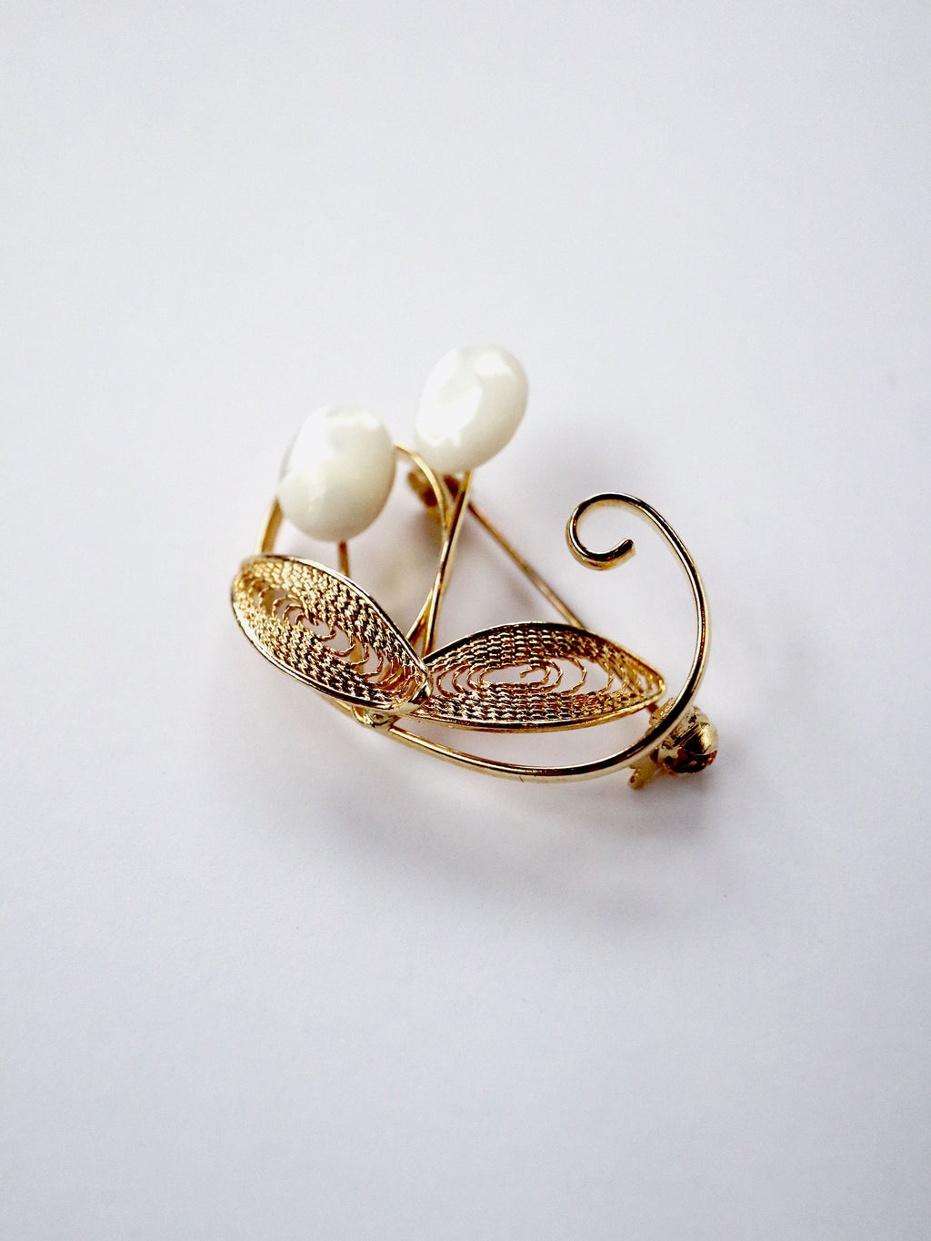 Vintage Mother of Pearl Cattail Brooch