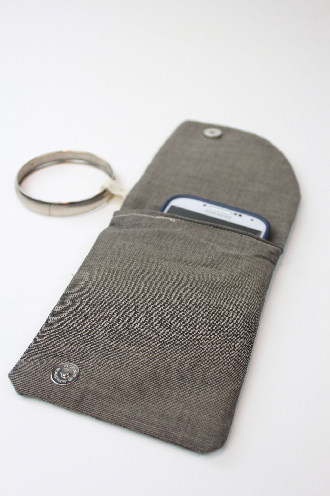 Dream Team Wristlet - antique plaid