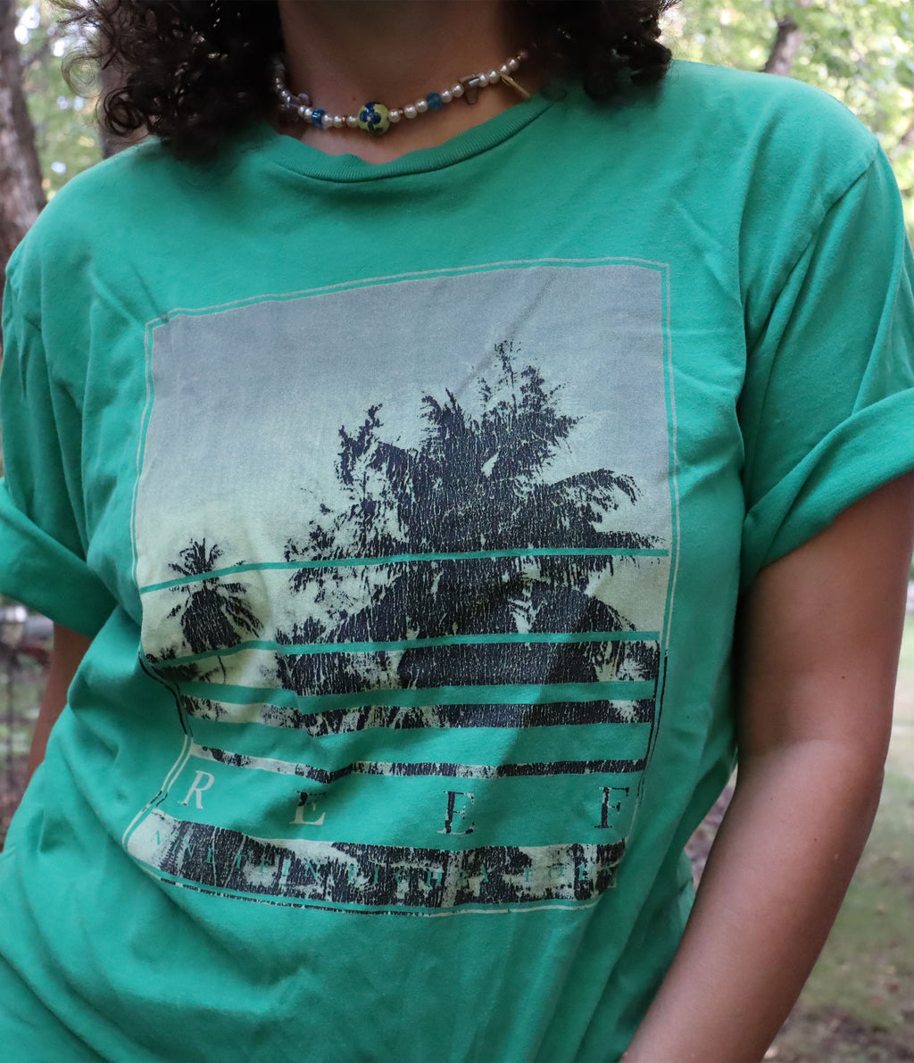 Reef  90s Surfing Graphic Tee
