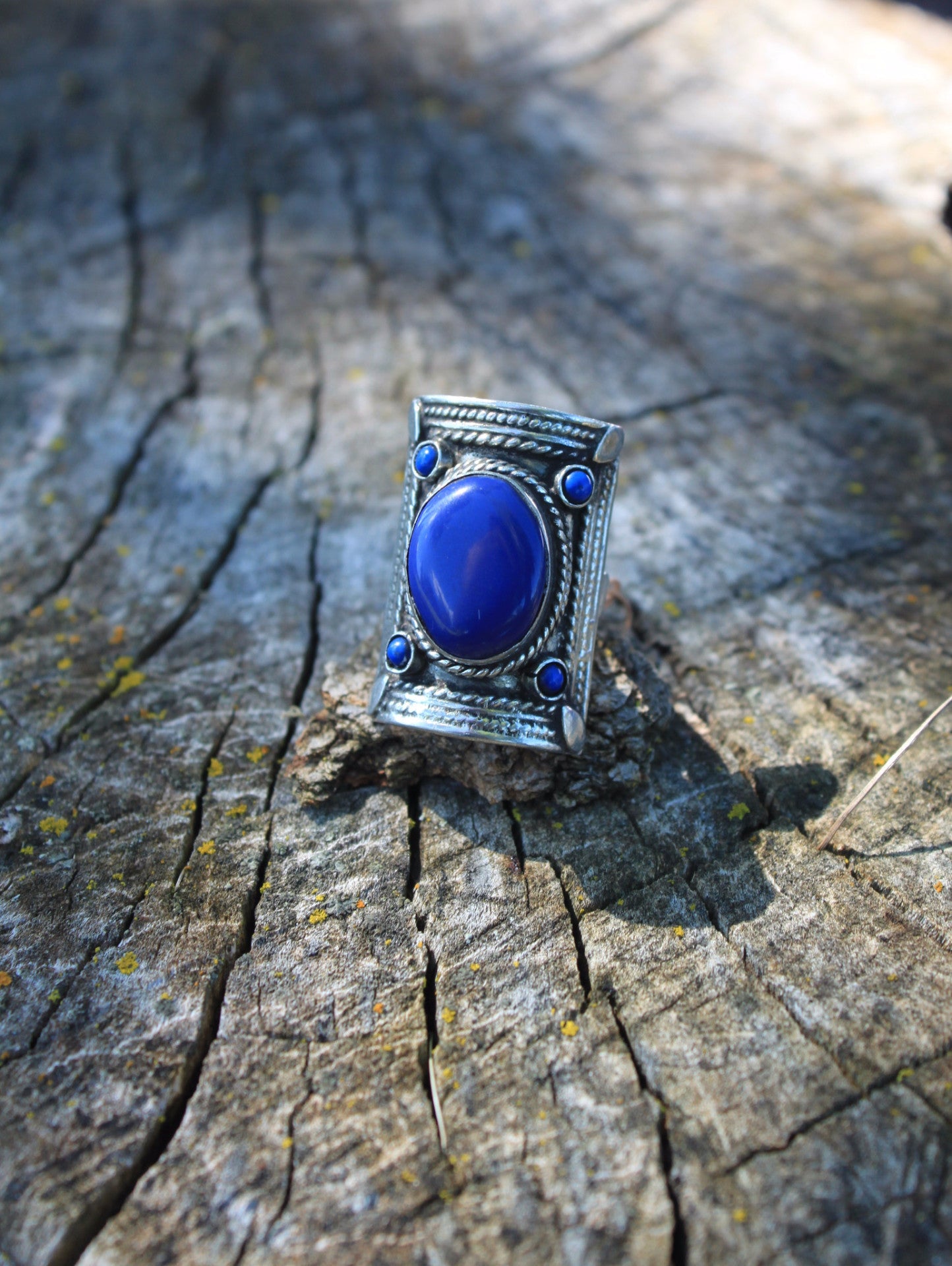 Mukaynis Faux Lapis Ring