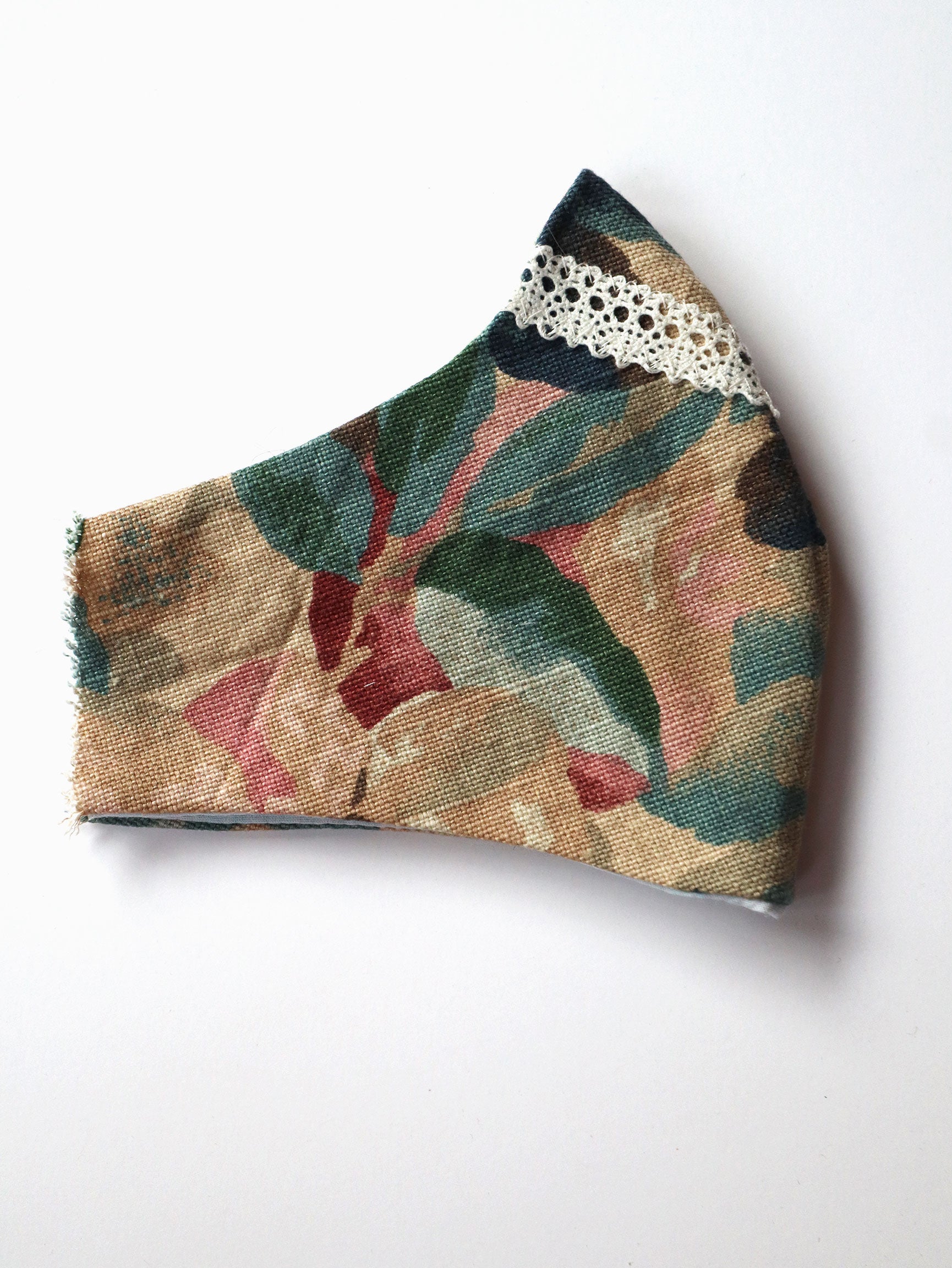 Reversible Romantic Floral Mask w/Vintage Lace Trim