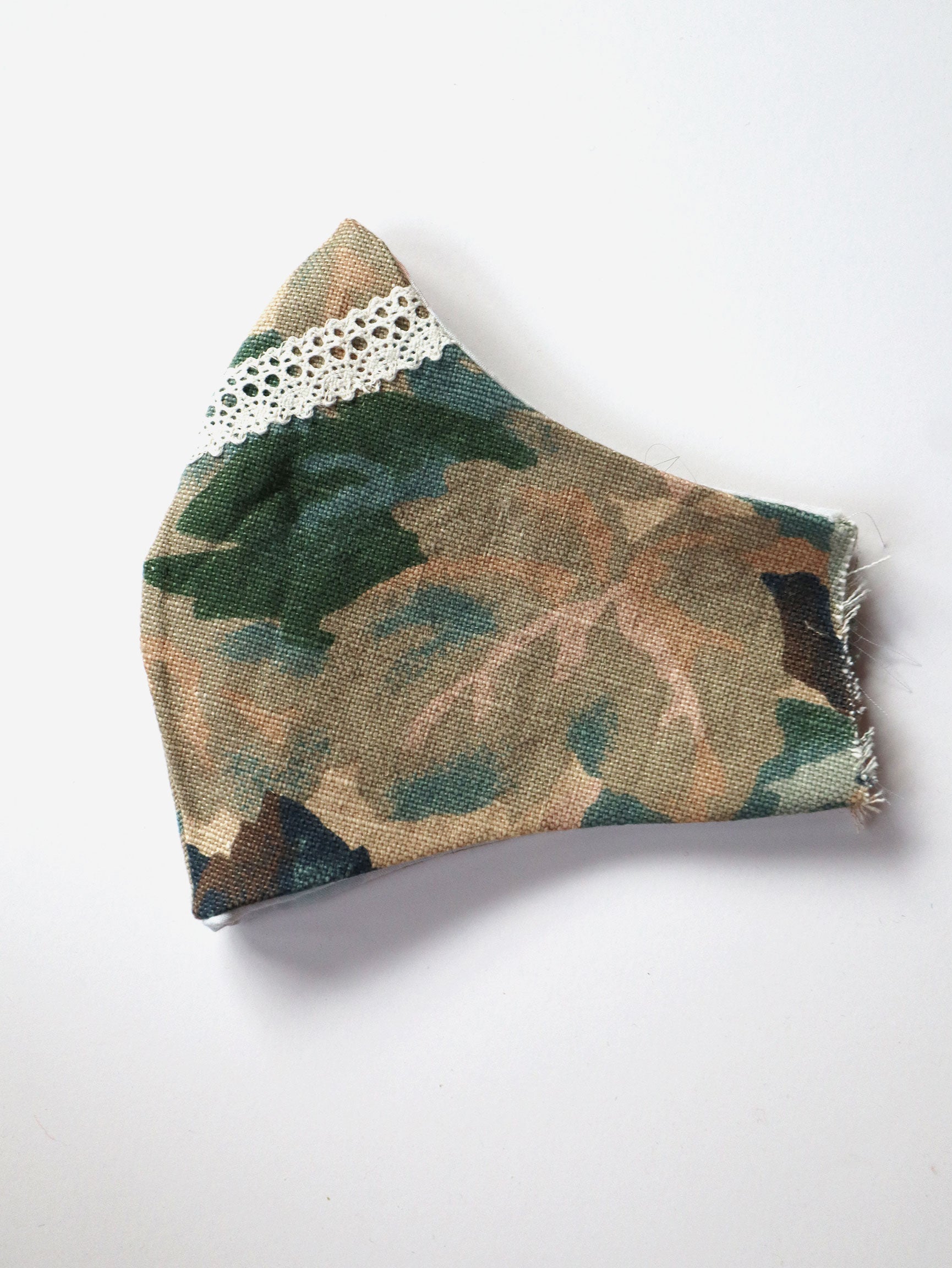 Reversible Romantic Floral Mask w/Vintage Lace Trim