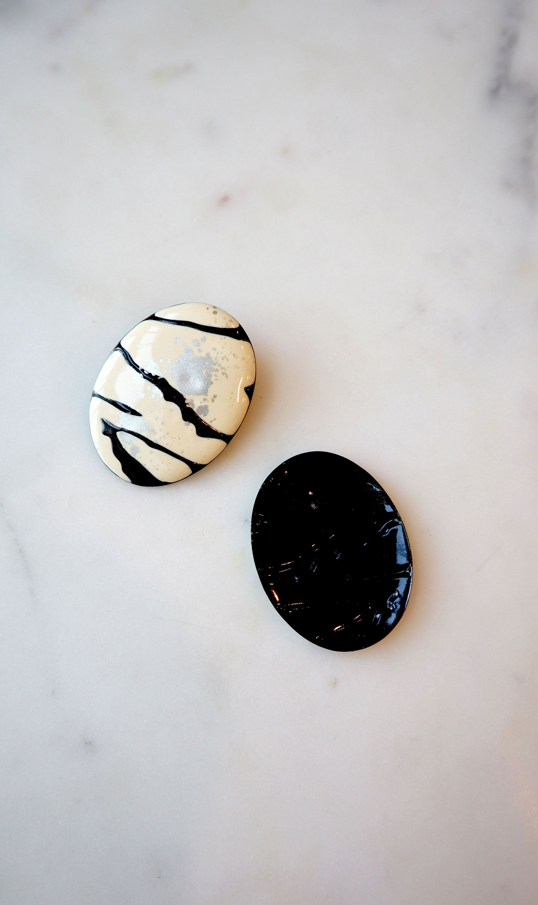 80s Cream & Black Splatter Paint Earrings