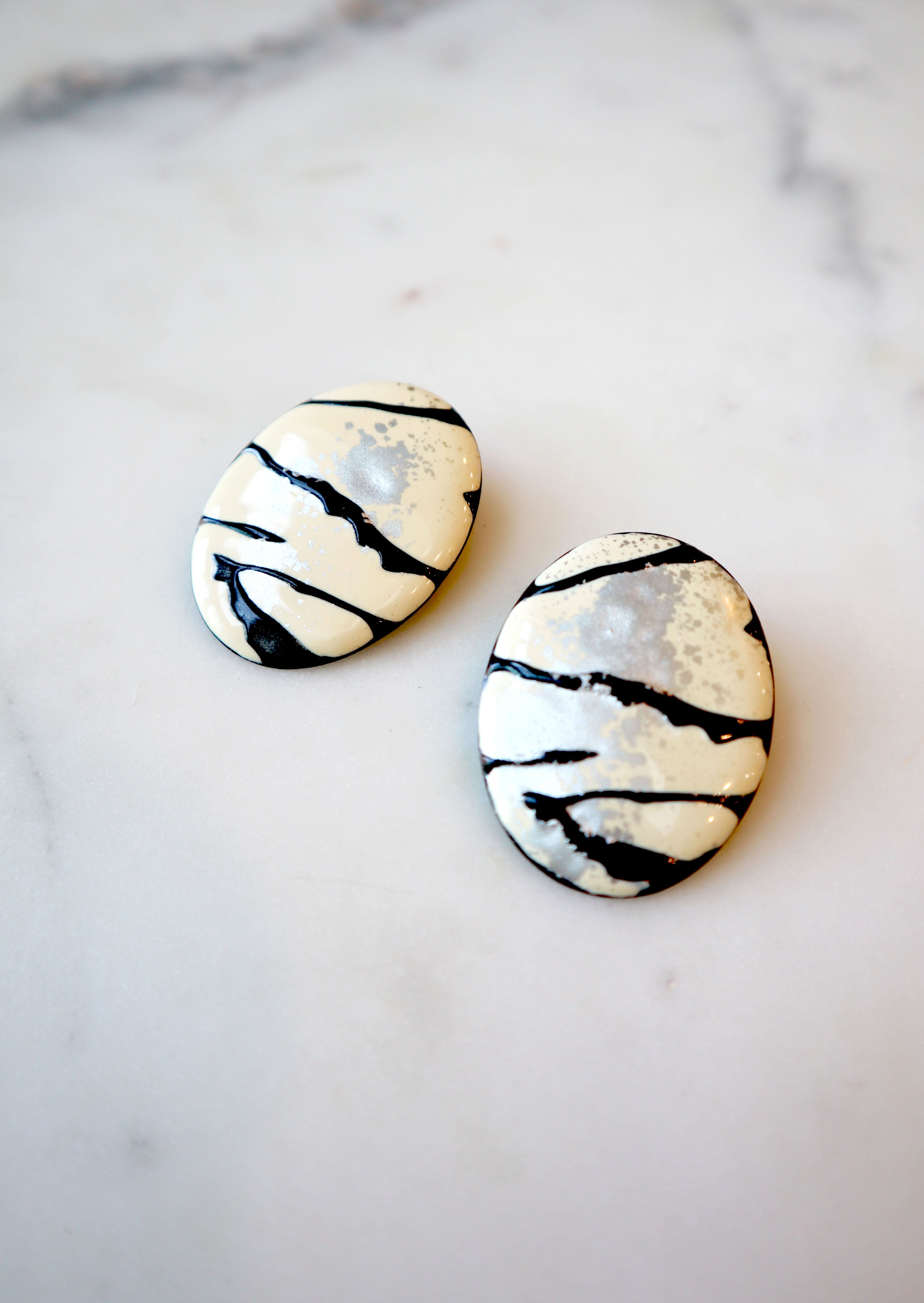 80s Cream & Black Splatter Paint Earrings