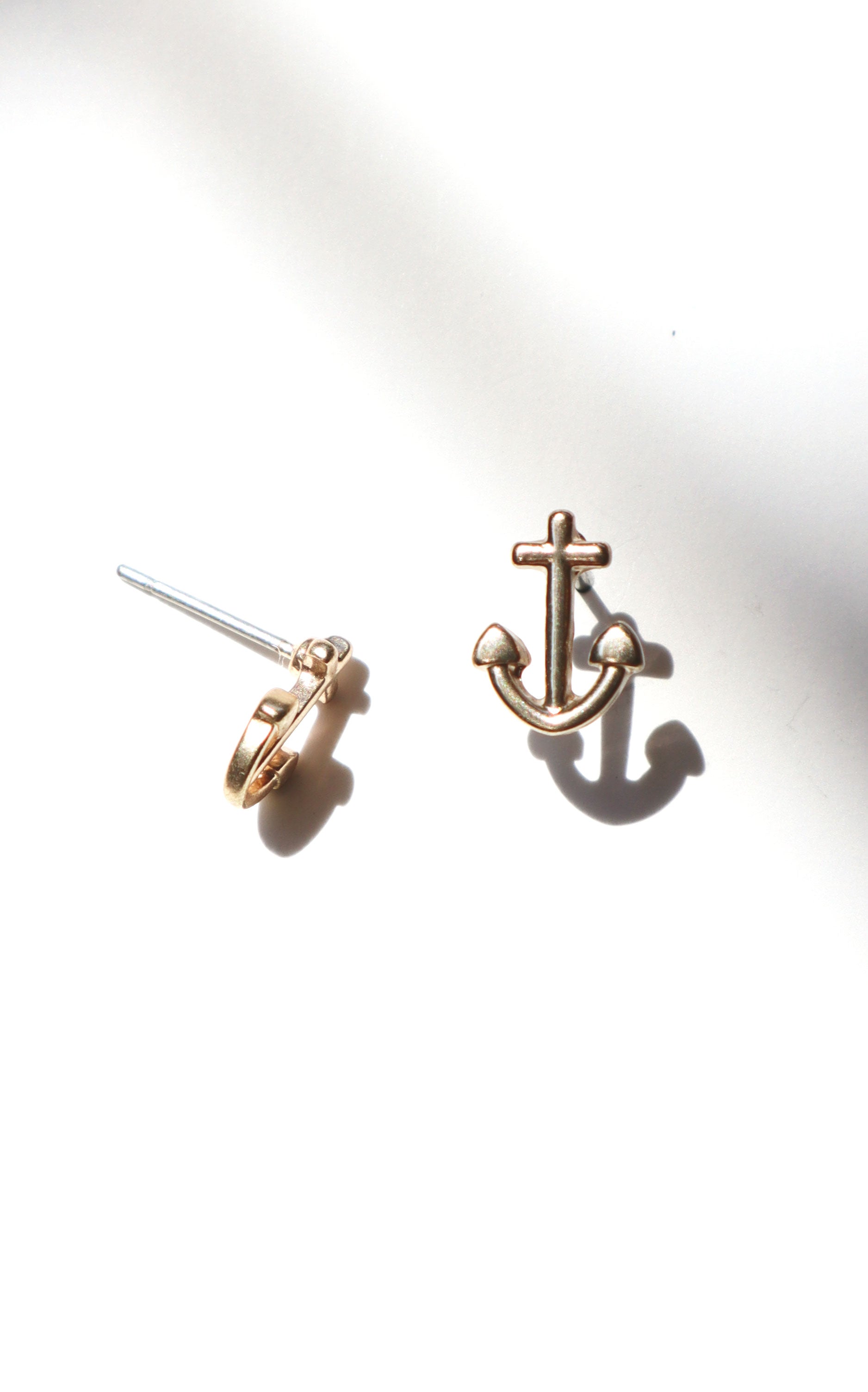 Vintage Mini Anchor Post Earrings